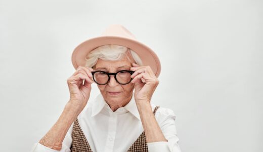高齢ドライバーの事故が多発している理由と、交通事故を起こさない対策について紹介！